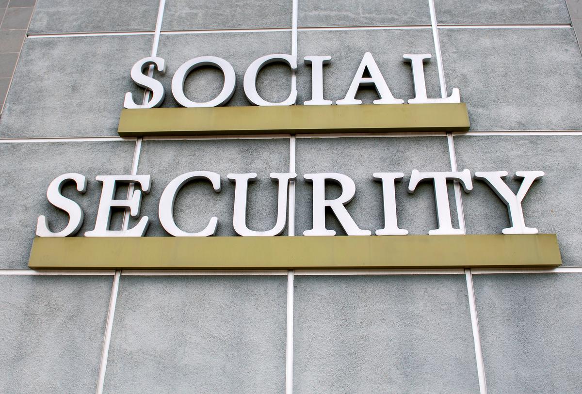 Accounting Critic Says Biggest Problem Facing Social Security, Medicare Is Trillions in Unfunded Debts