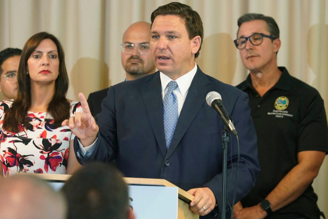 Florida Education Board Gives 2 Counties 48 Hours to Comply With Mask Order