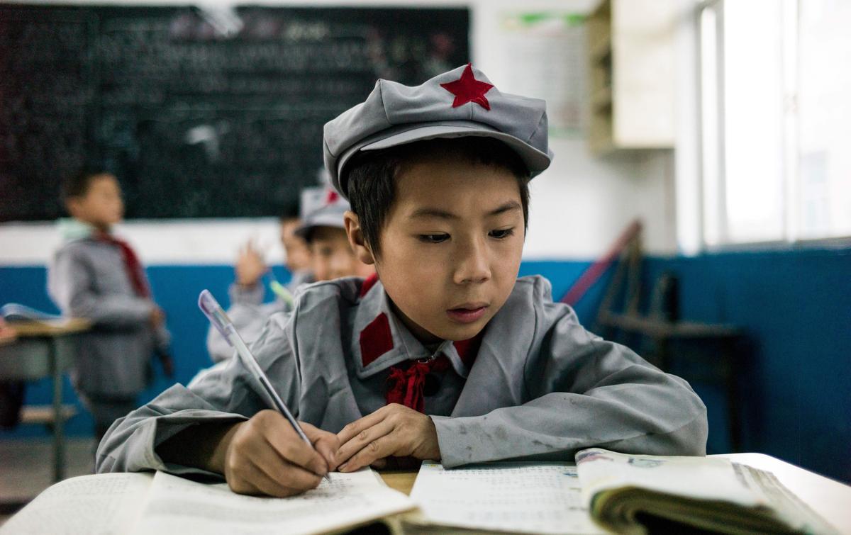 CCP Moves to Indoctrinate School Children With ‘Xi Jinping Thought’