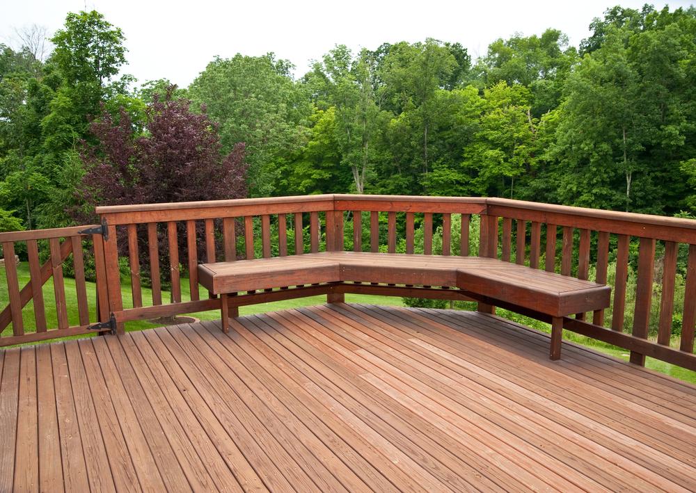 How to Design and Make a Wooden Deck Bench