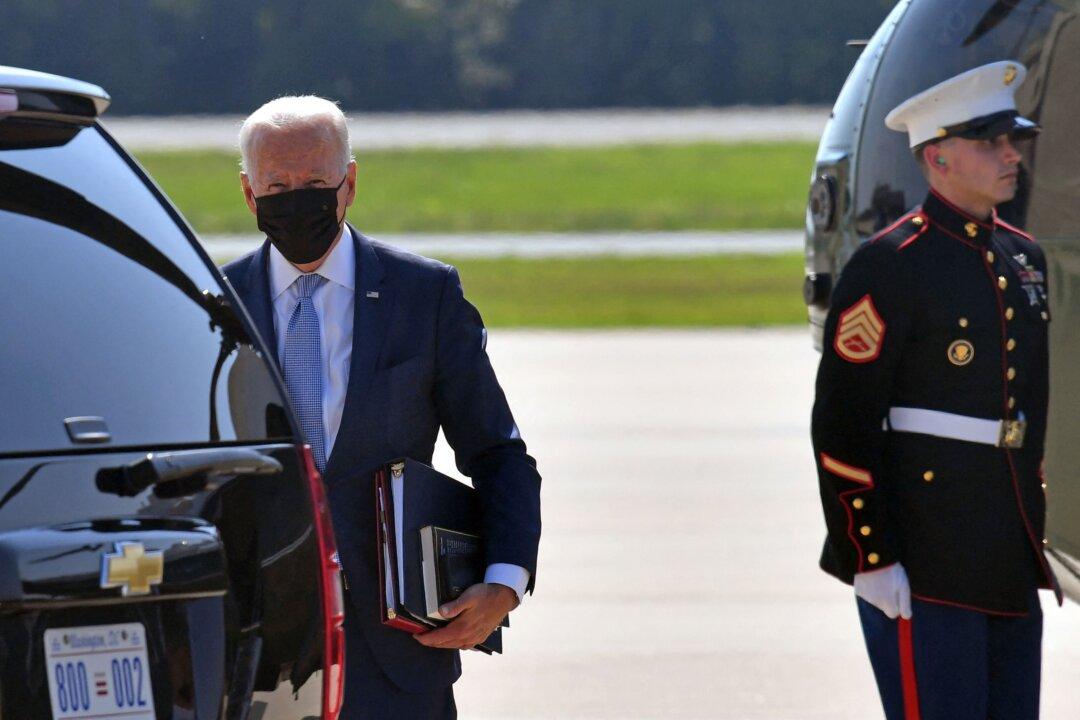 Biden Thanks School Superintendents for Defying State Bans on Mask Mandates