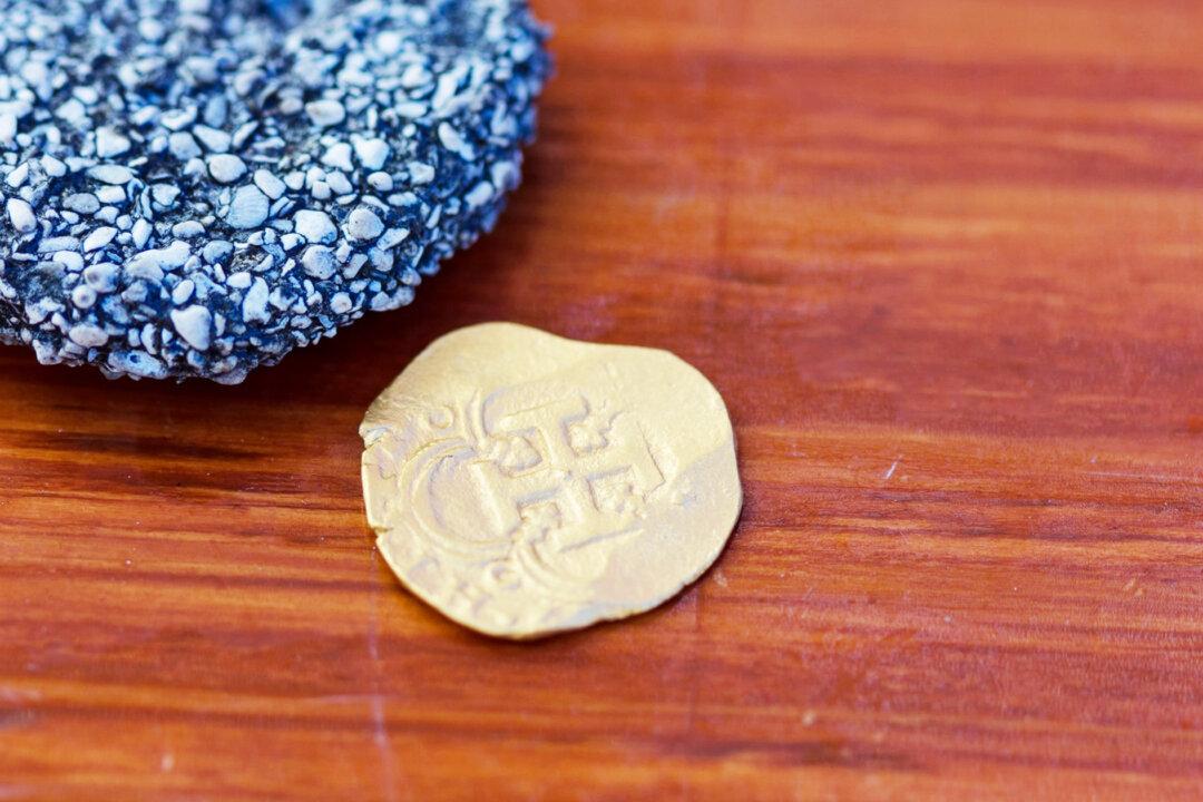 Diver Finds Gold Coin Worth $98,000 in 400-Year-Old Spanish Shipwreck off Florida Keys