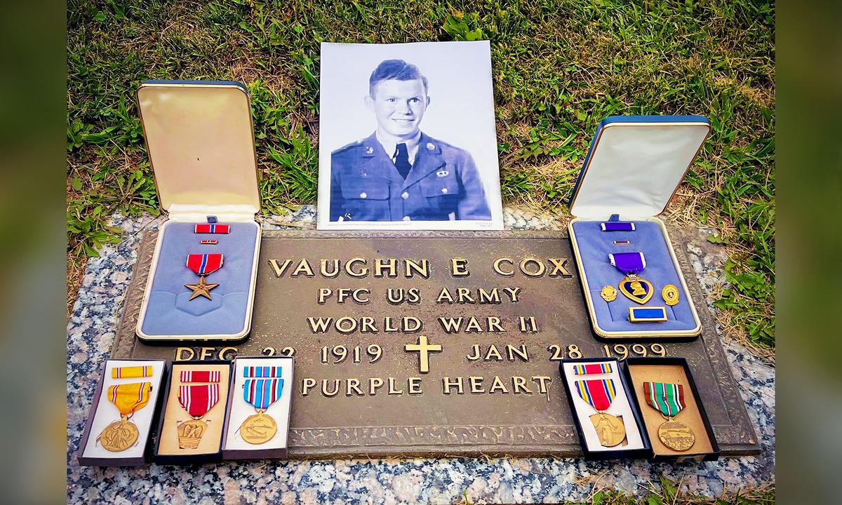 West Virginia Vet Finds Purple Heart Medal From WWII at Yard Sale, Tracks Down Owner, Returns It