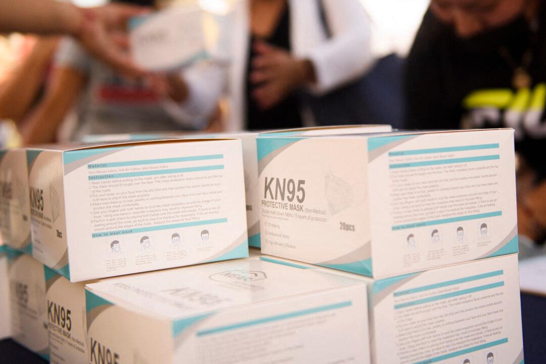 Discarded COVID-19 Masks Pose Pollution Problems: Experts