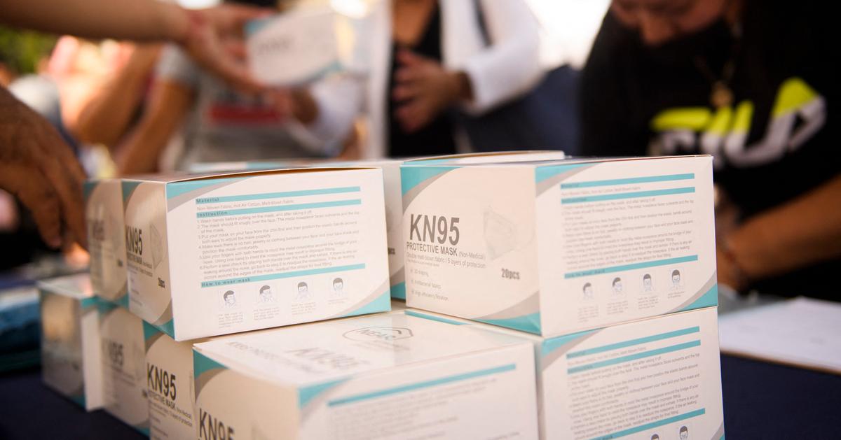 Discarded COVID-19 Masks Pose Pollution Problems: Experts