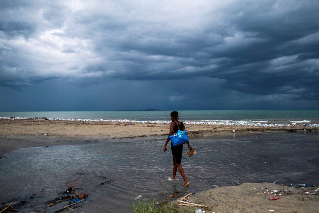 Grace Strengthens to Regain Status of Tropical Storm, NHC Says