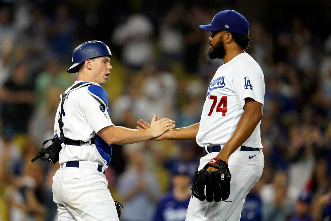 Beaty Leads Dodgers Past Pirates 4-3 for 5th Straight Win