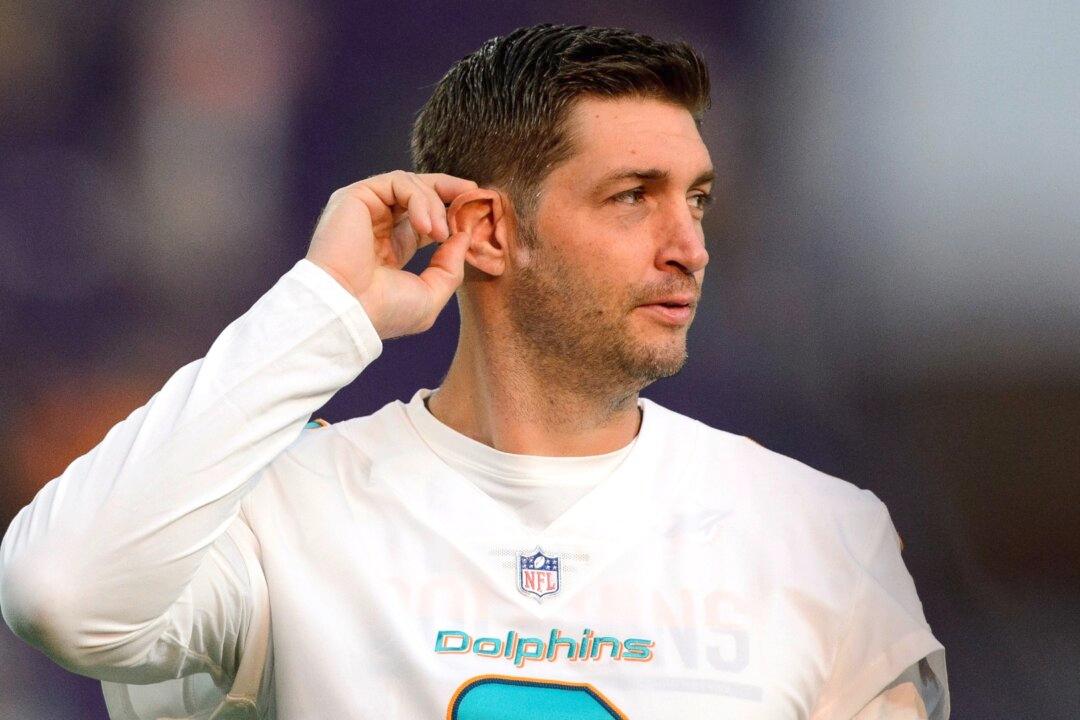 NFL’s Jay Cutler Pulled From Uber Promo Over Stance Against Masking Children