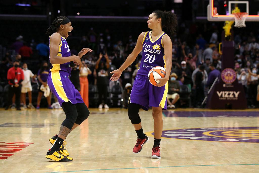 Los Angeles Sparks Hold Off Atlanta 85-80 in Overtime