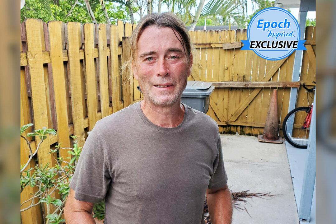 Lawn Worker Persists to Rescue Convulsing Driver, Ignores Car Rolling Over His Own Foot