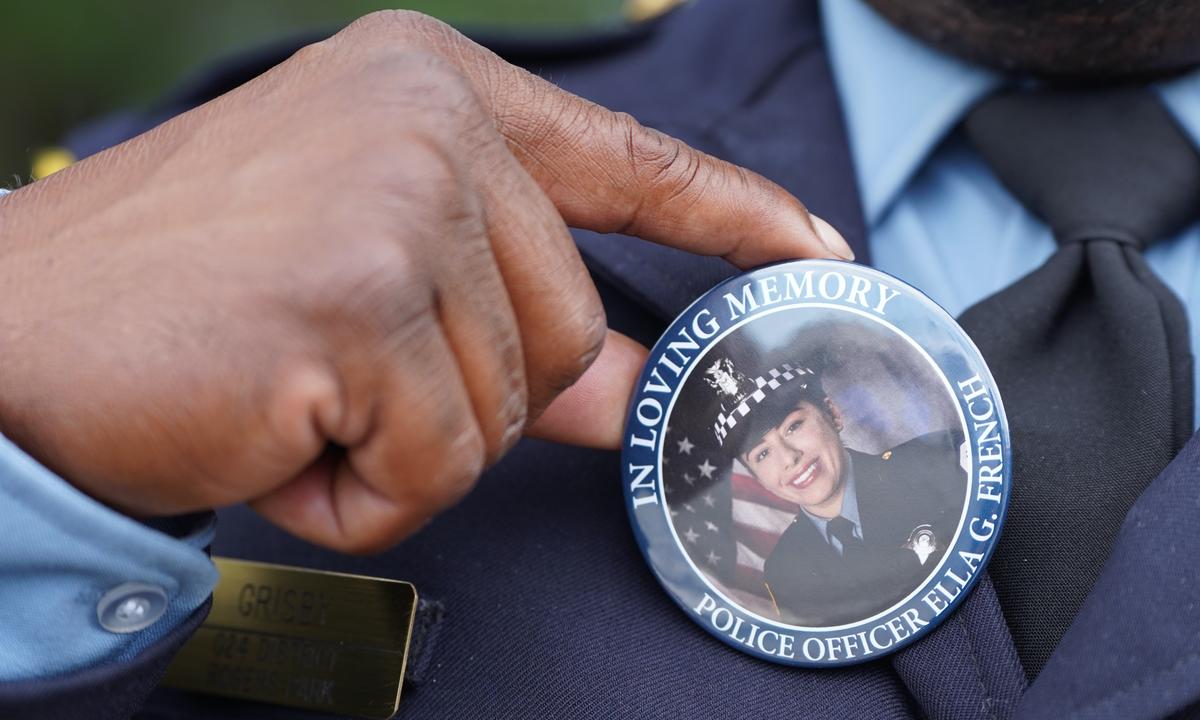 Thousands Honor Slain Chicago Police Officer at Funeral