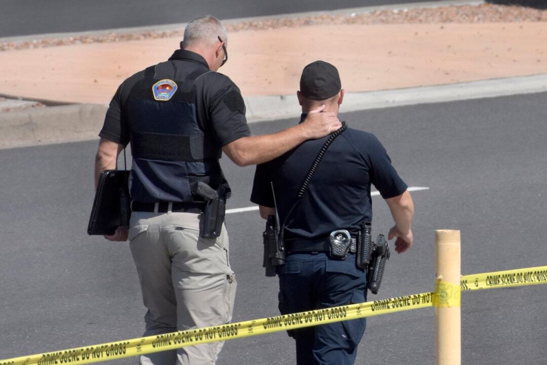 Police: 3 Albuquerque Officers Shot Responding to Robbery