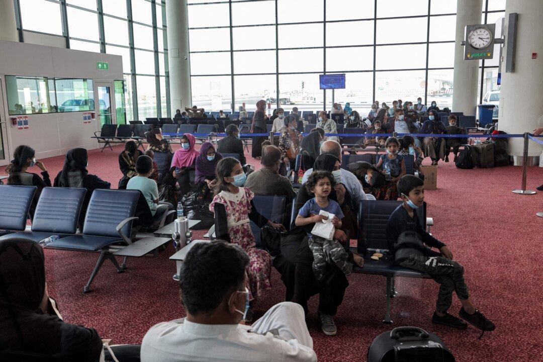 Afghanistan Evacuees Don’t Need Negative COVID-19 Tests: State Dept