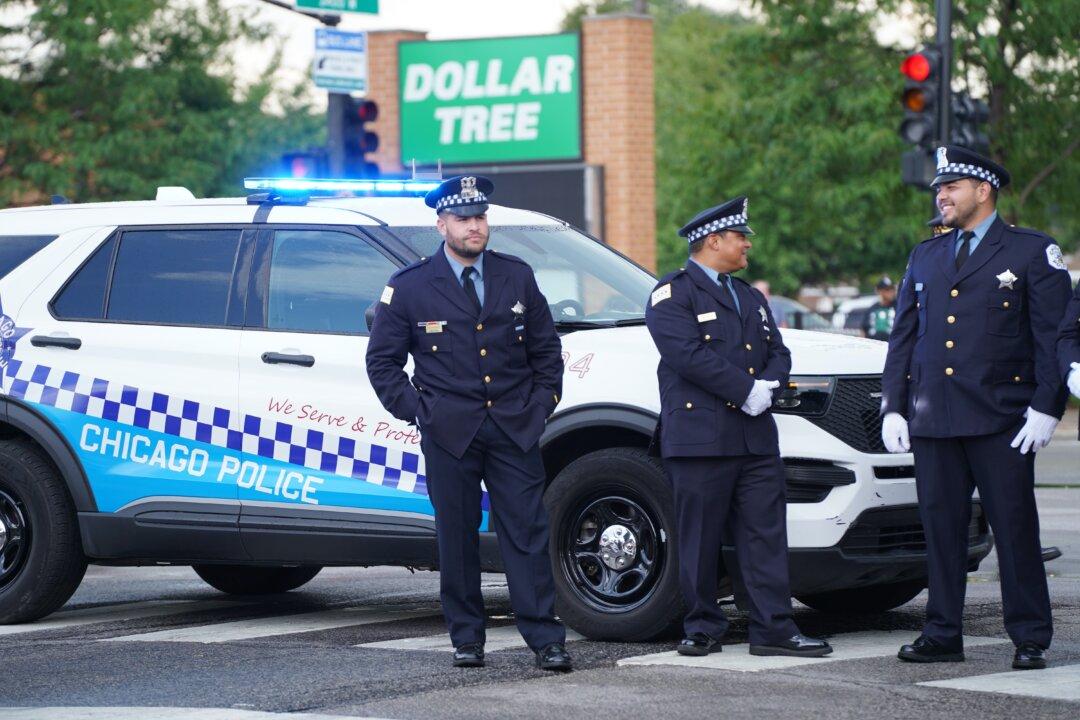 Number of Chicago Police Working Outside Jobs on Leave of Absence Doubled