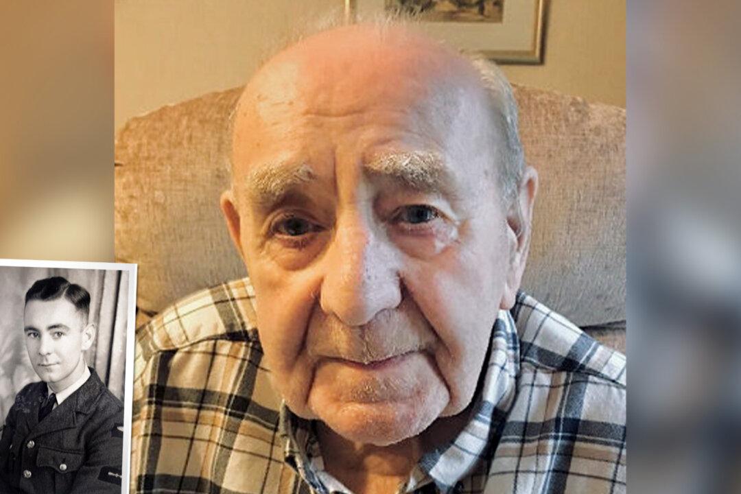 101-year-old WWII Vet Receives 700 Birthday Cards and Counting, Expecting Hundreds More