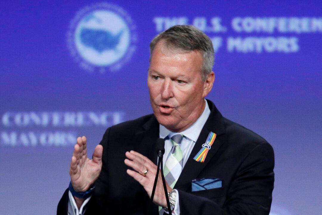 Orlando Officials Urge Residents to Conserve Water as COVID-19 Hospitalizations Surge