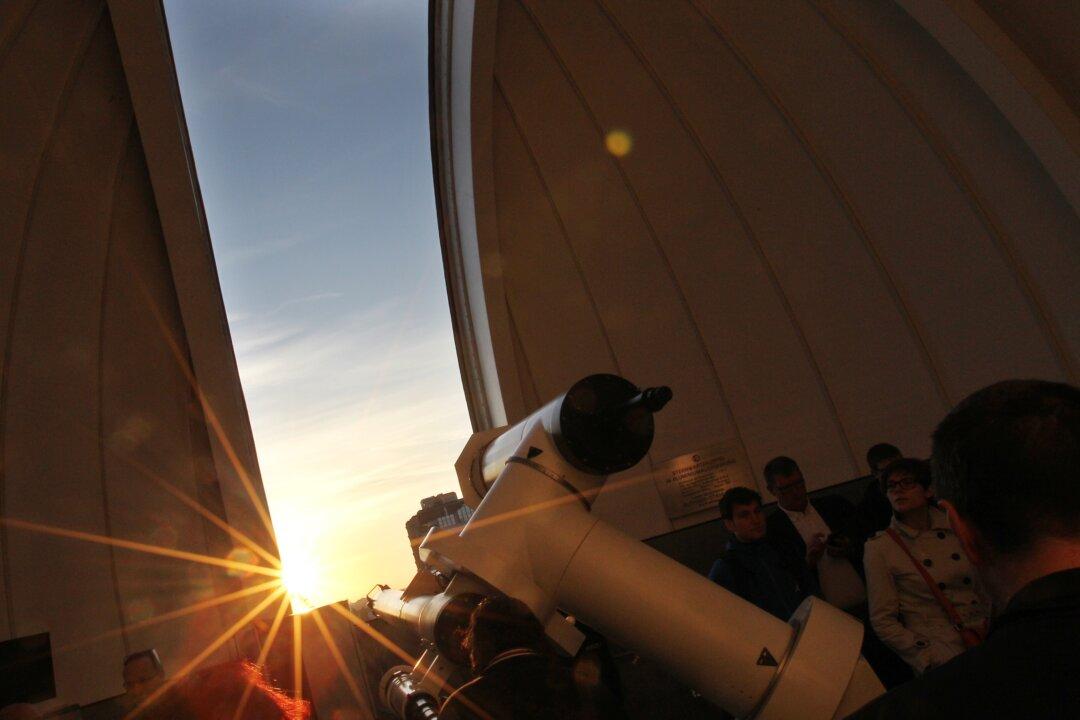 New Solar Telescope in Hawaii Aims to Open in 3 Months