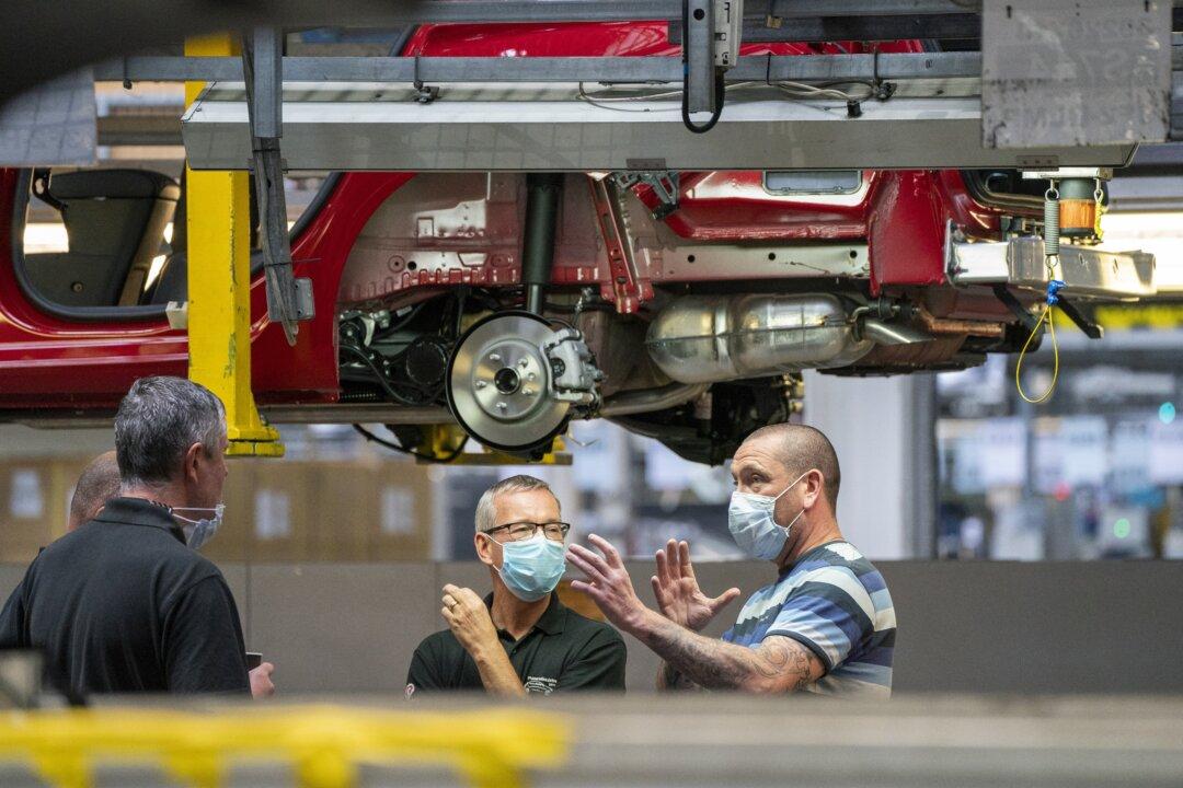 UK Manufacturing Grows for 1st Time Since July 2022: Analysis