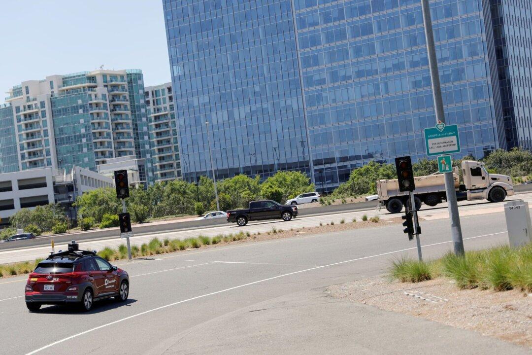 A Secret Weapon for Self-Driving Car Startups: Humans