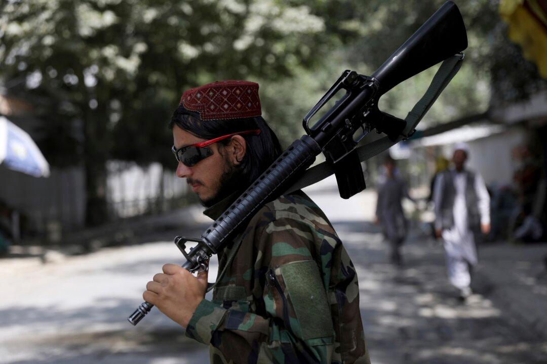Taliban Demand Afghans Hand Over Guns, Ammo Within a Week