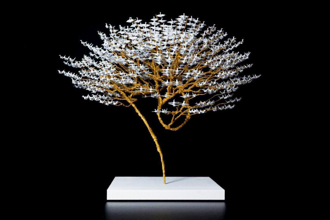 Japanese Artist Turns Thousands of Miniature Origami Cranes Into Symbolic Bonsai Trees