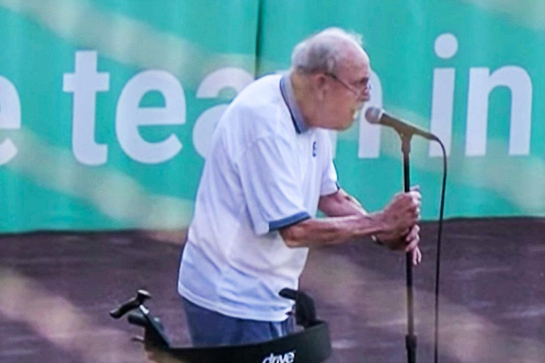 VIDEO: 96-Year-Old Veteran Sings National Anthem at Baseball Game—and He’s ‘Darn Good’