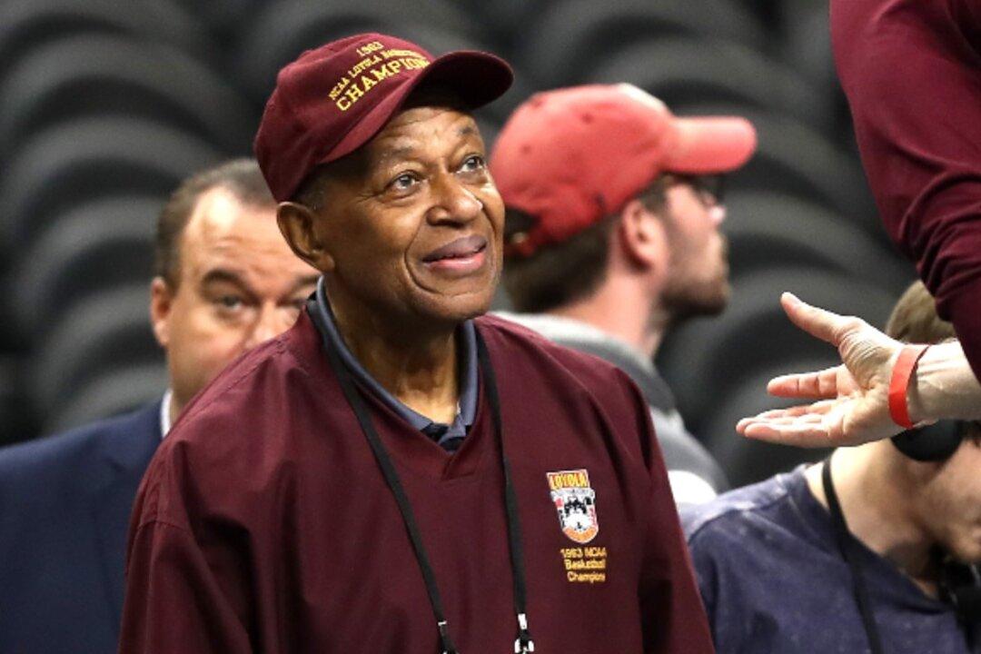 Loyola Chicago Basketball Pioneer Jerry Harkness Dies at 81