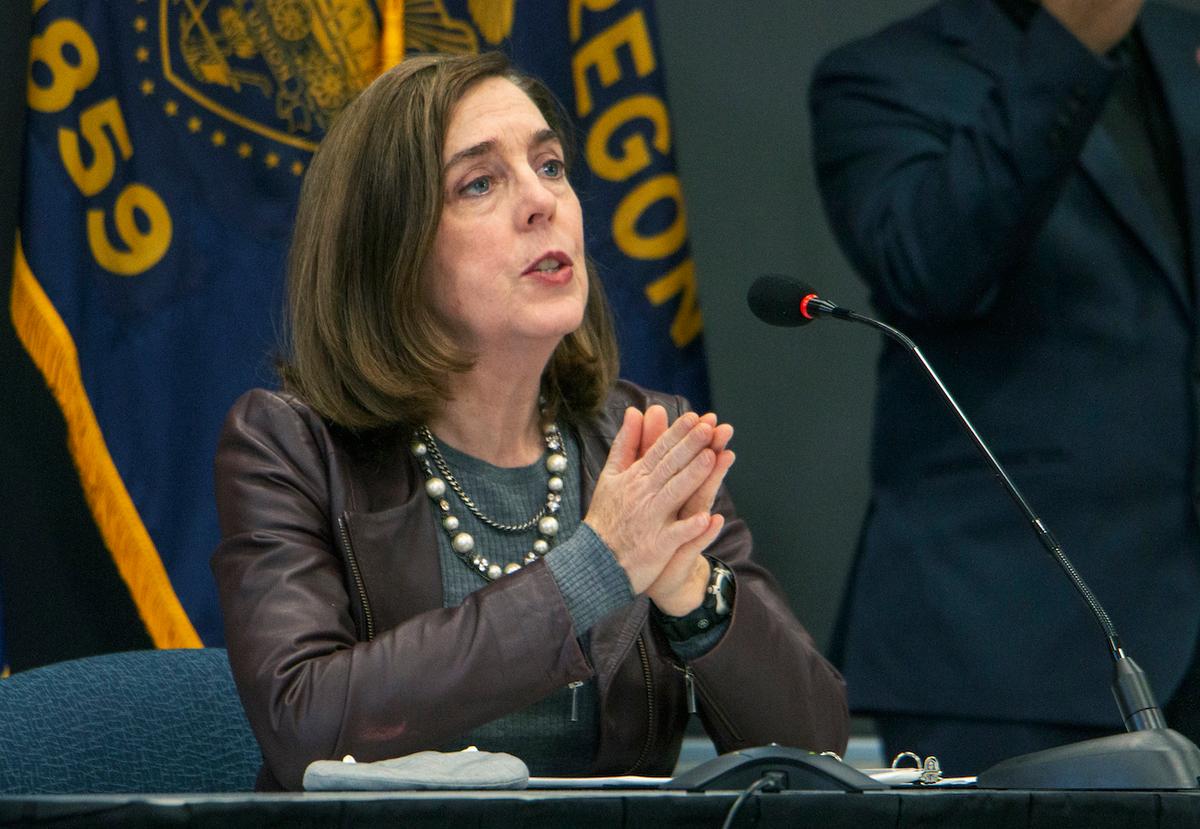 Oregon Governor Invokes Emergency Act Due to Wildfire, Residents Told to Evacuate