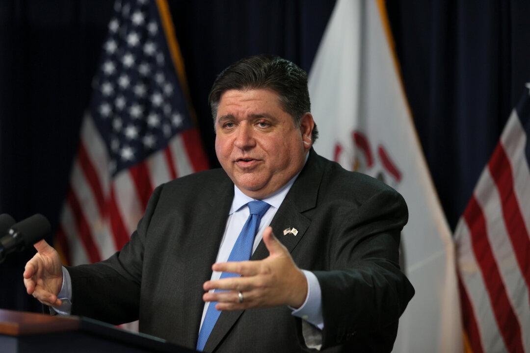 Illinois Landlords May Face Civil Rights Lawsuits for Refusing Illegal Immigrants