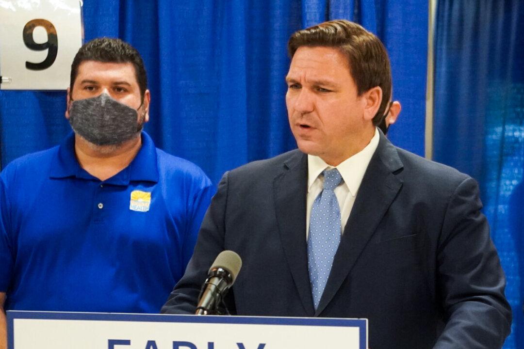 DeSantis Signs ‘No Patient Left Alone Act’