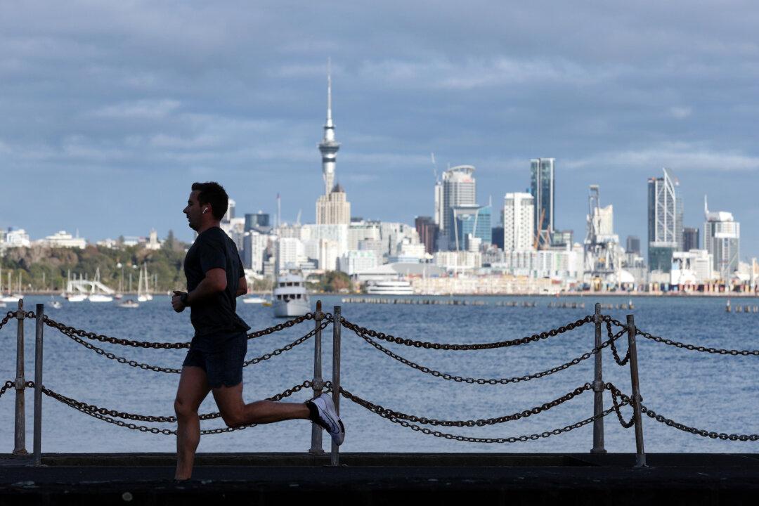 Chinese Consulate Worker Recounts Escape to Freedom