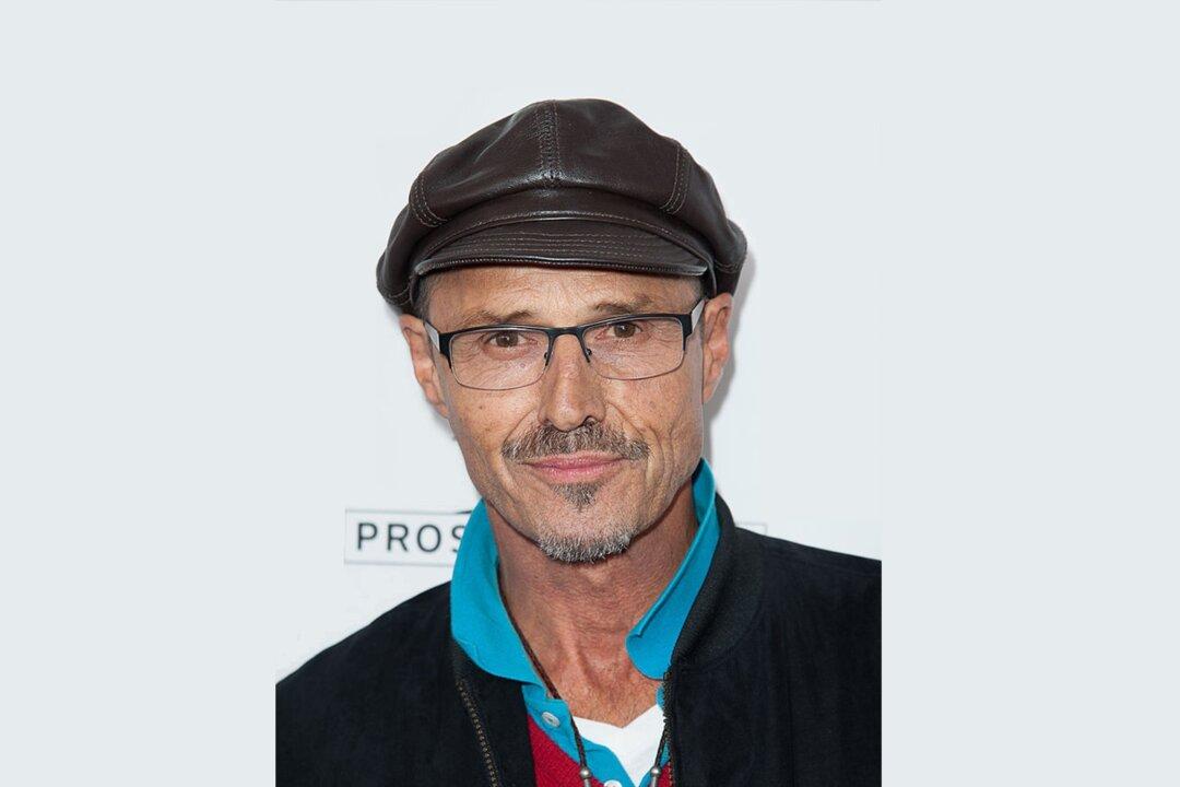 Michael Nader, ‘All My Children’ and Dynasty’ Star, Dies From Cancer at Age 76