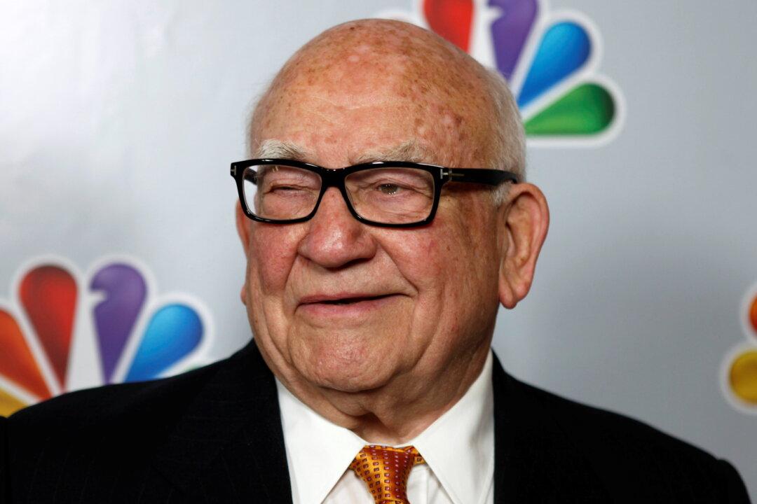 Actor Ed Asner, Star of ‘Mary Tyler Moore,’ ‘Lou Grant’ Dies at Age 91: Family