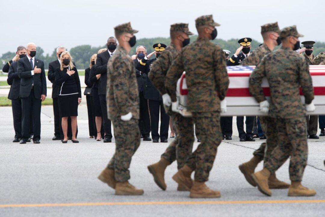 Biden, First Lady Receive Remains of Soldiers Killed in Terrorist Attack in Kabul
