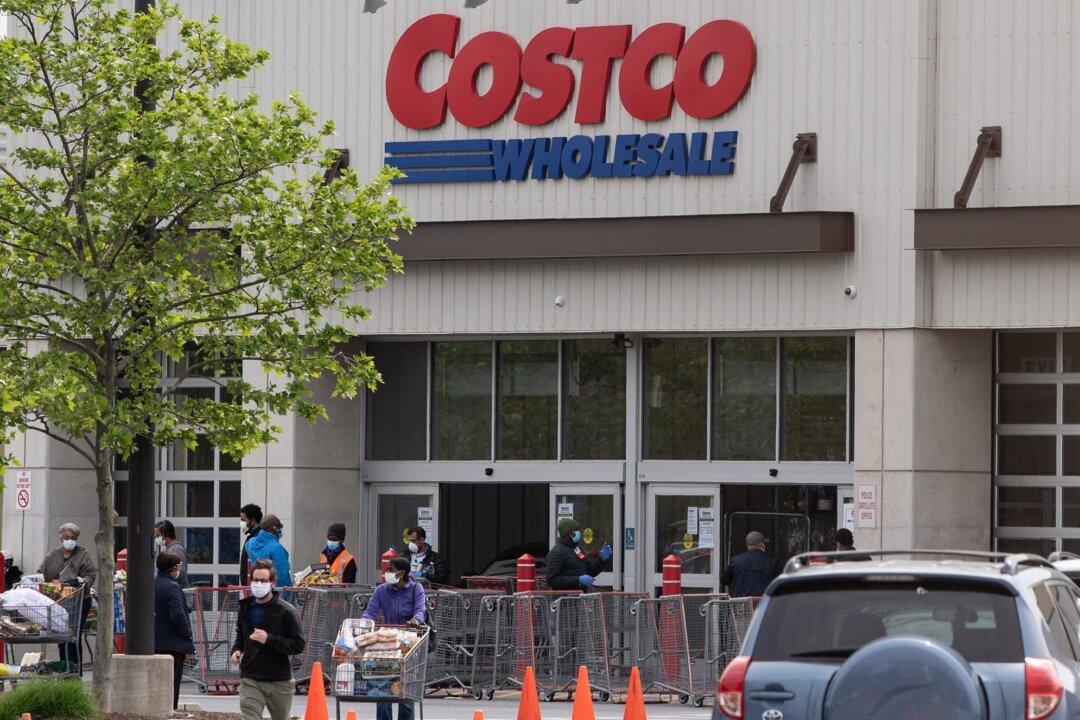 Shoppers Claim Costco Requiring Membership ID Scans to Enter Outlet