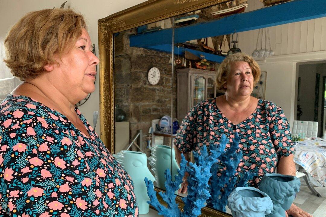 Frenchwoman Officially Considered Dead Fights to Be ‘Alive’ Again