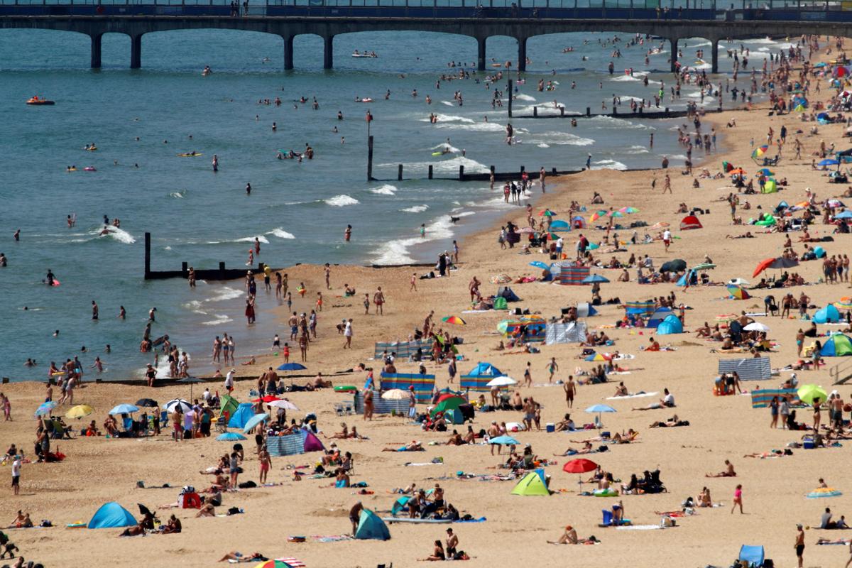 UK Lifeguards Rescue 17 People From Rare Flash Rip Current in Bournemouth
