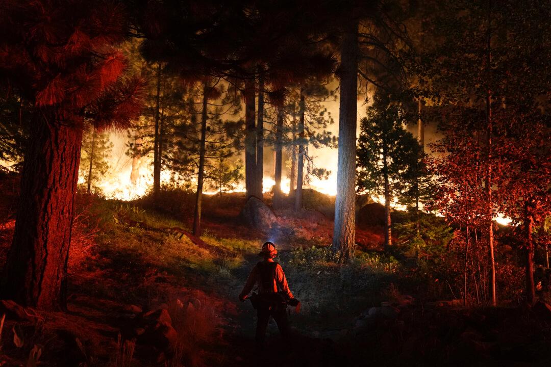 California Fire Approaches Lake Tahoe After Mass Evacuation