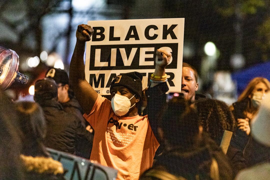LA City Council Tentatively Approves Law Prohibiting Protests at Private Homes