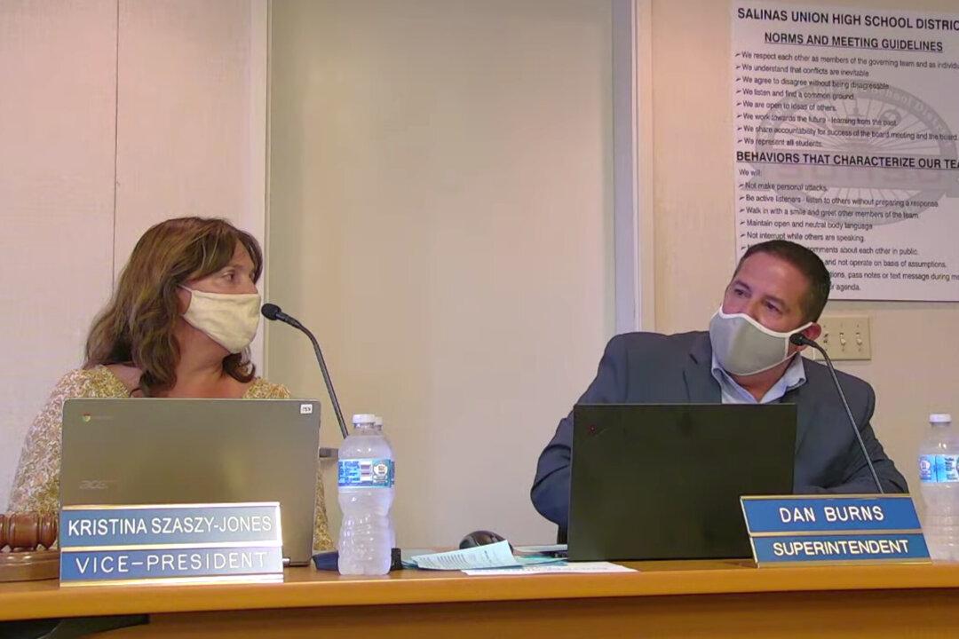 California School District Blocks Public Comments on CRT at Board Meetings