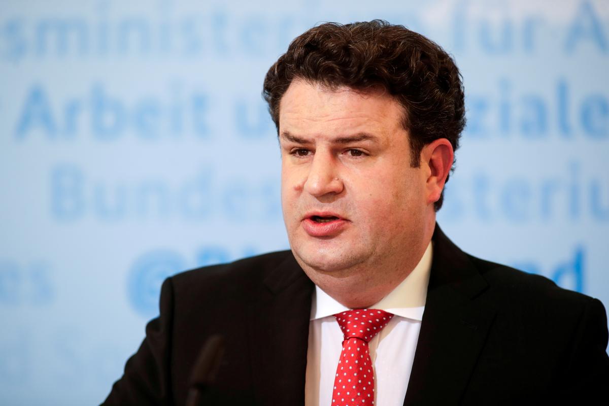 German Employers Not Allowed to Request Workers’ Vaccination Status: Labor Minister