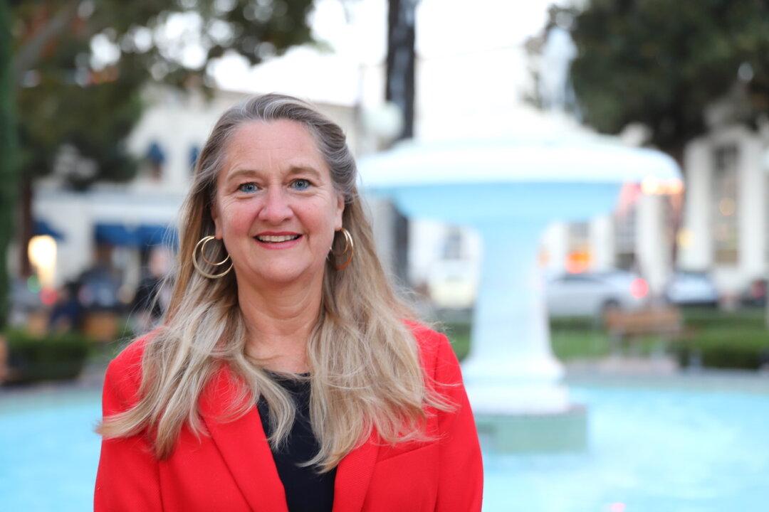 Define Nonbinary, Teacher Tells California School Boards Association