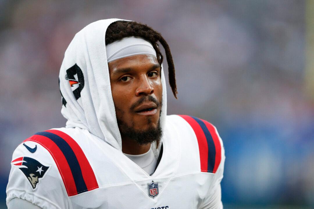 Newton, Peterson, Bell, and Gurley Among Unsigned Big Names