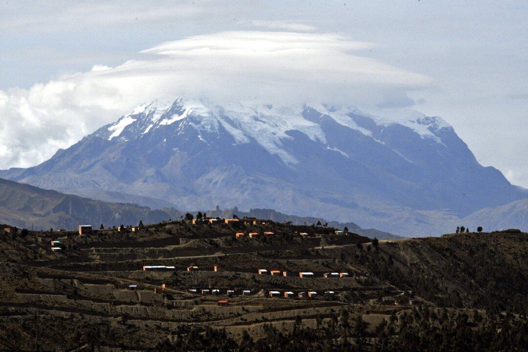 US Climber Dies Near Summit of Bolivian Andes Peak