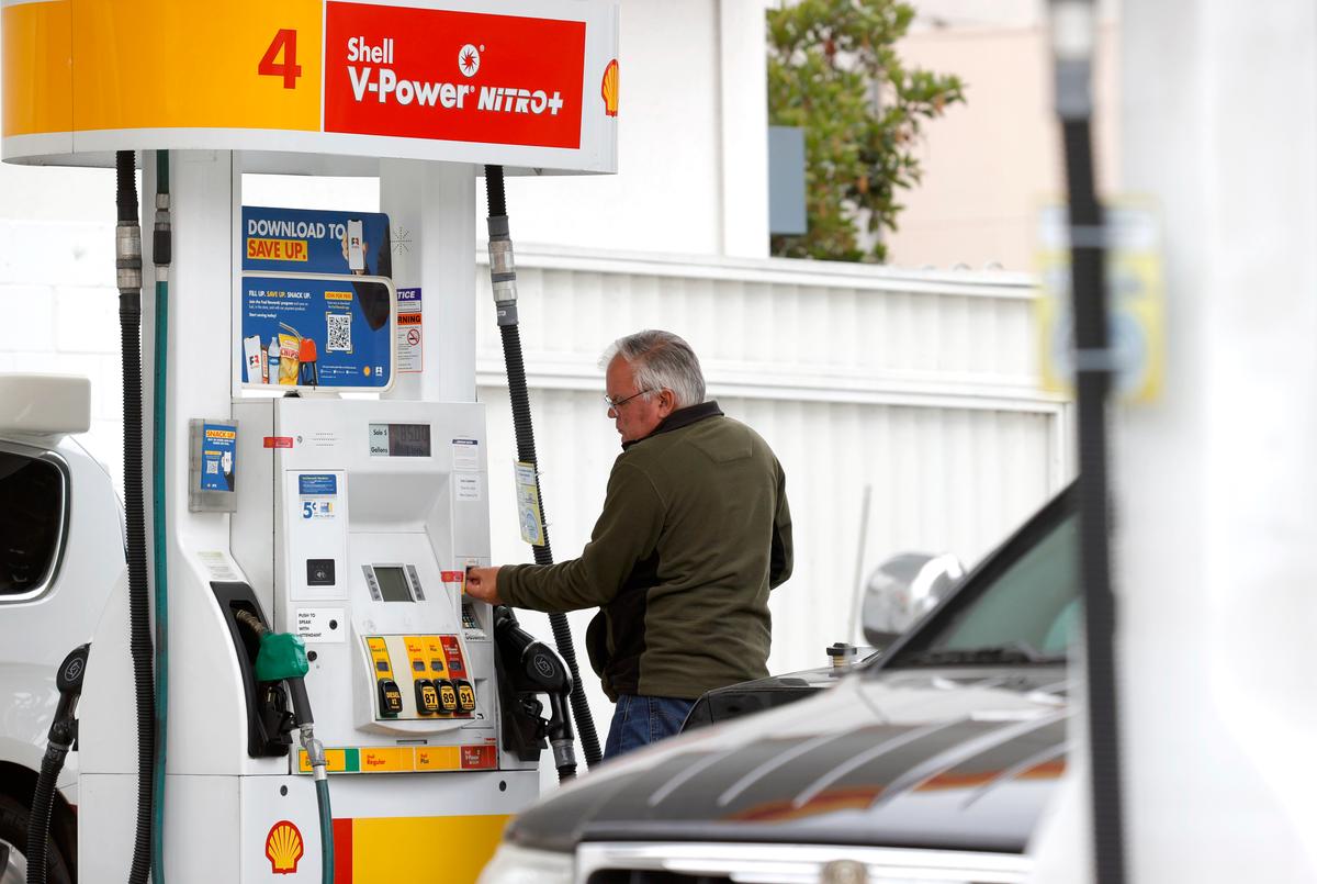 Stagflation Risk: Stephen Roach Latest Economist to Sound Alarm on ‘70s-Style Inflation