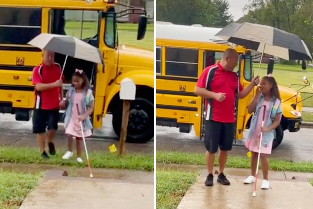 Friendly Bus Driver Assists Visually Impaired Girl, 9, Who Is Determined to Ride Bus to School
