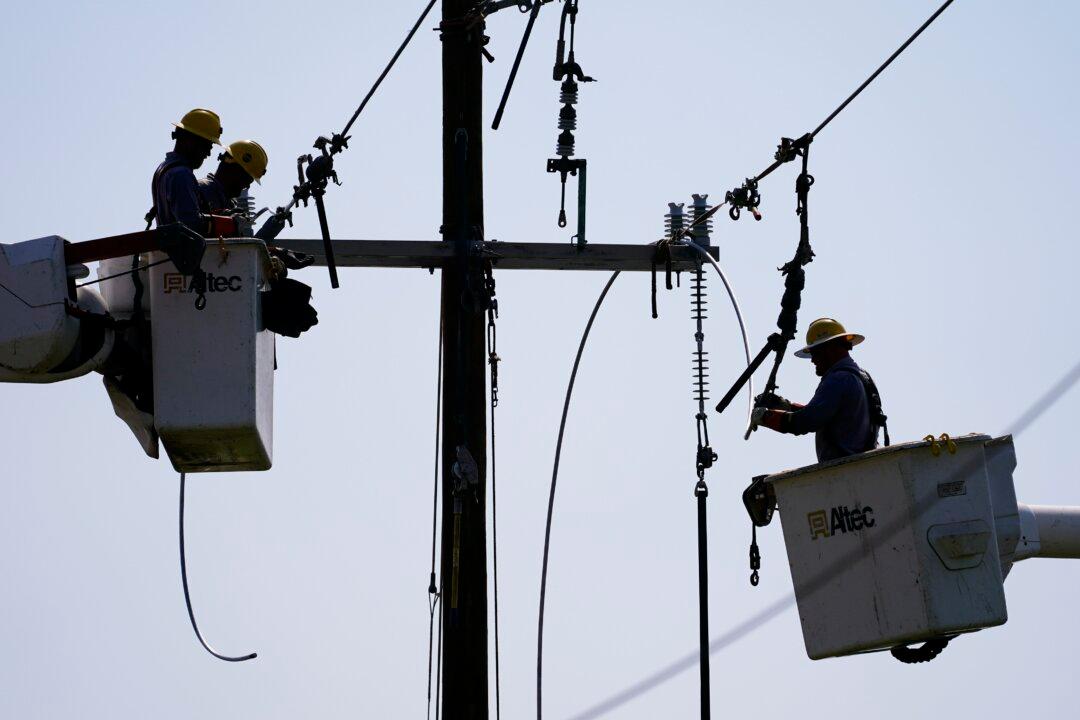 Over 500,000 Louisiana Residents Still Without Power 8 Days After Hurricane Ida