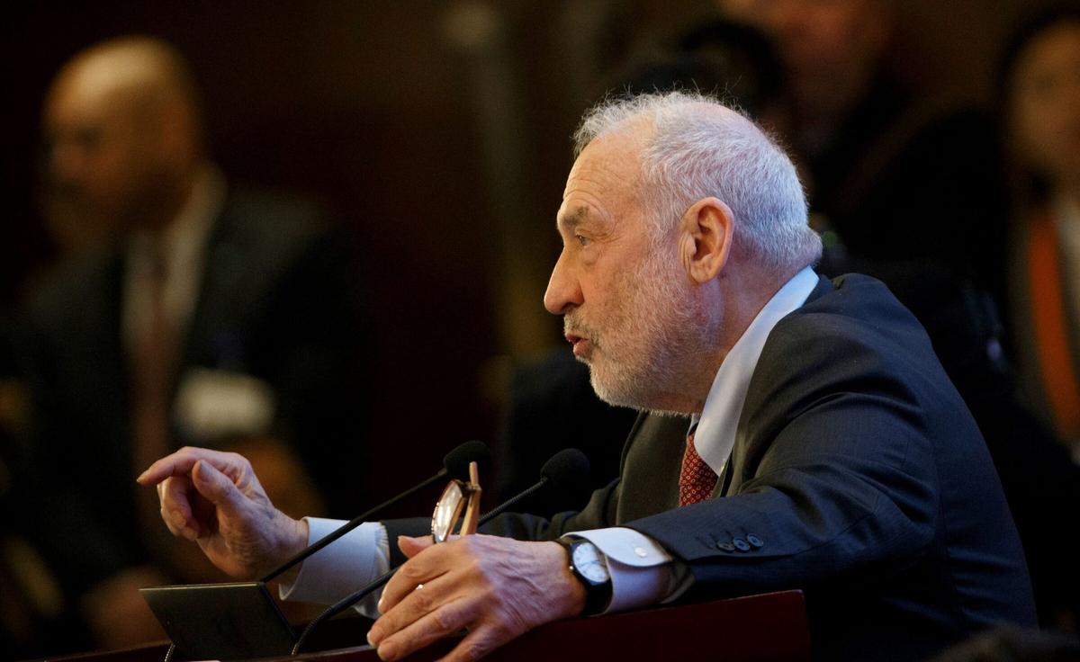 Senior Democratic Economist Stiglitz Says Fed’s Powell Should Go