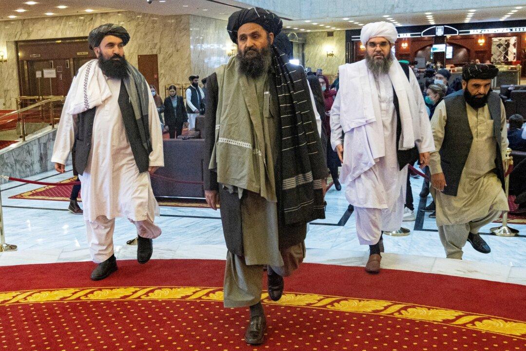 US, UK to Judge New Taliban Government on Actions