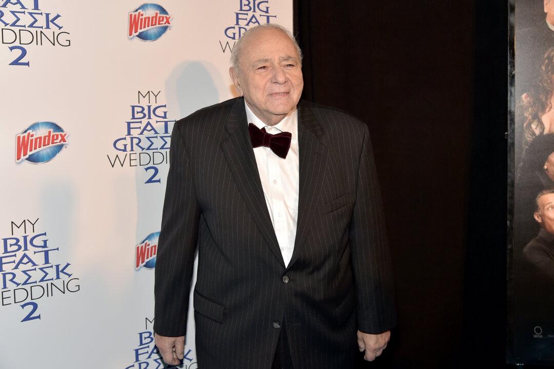 Michael Constantine, Actor Known for ‘My Big Fat Greek Wedding,’ Dead at 94